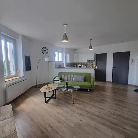 Apartment Joli A 2 Pas De La Gare